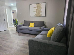 Homey 2br Home Near Dt&airport